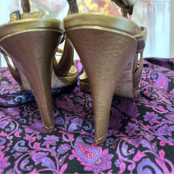 Bronze colored leather Cole Haan sandals. Leather soles, 3” heel. - Picture 4 of 4